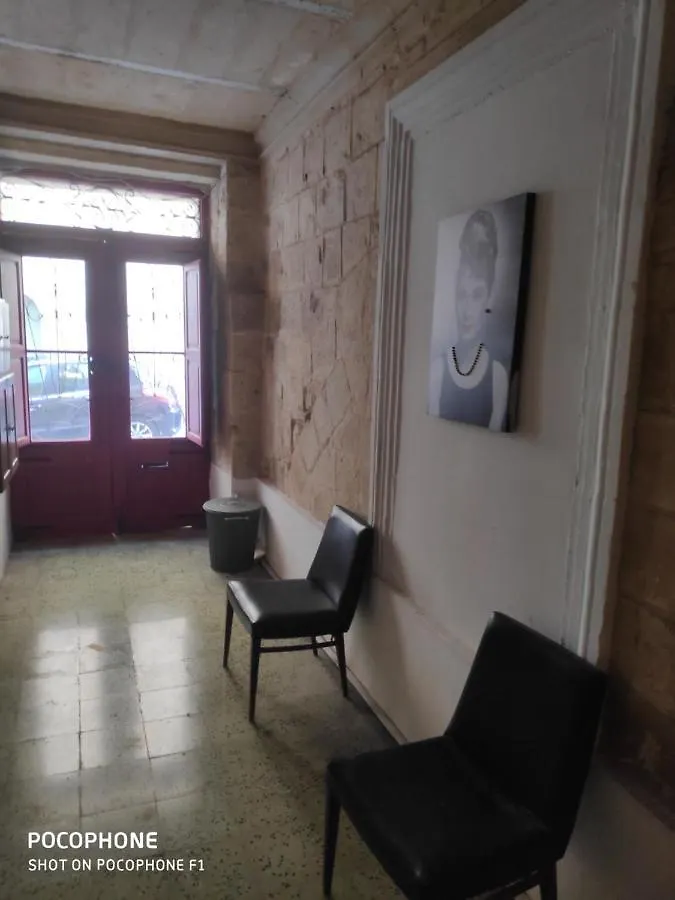 Central 2 Bedroom Apartment In Valletta Malta