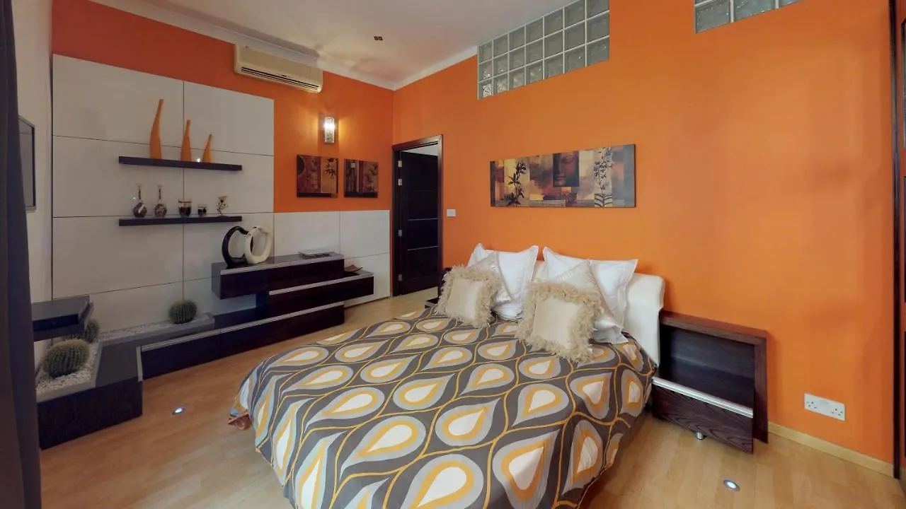 Central 2 Bedroom Apartment In Valletta