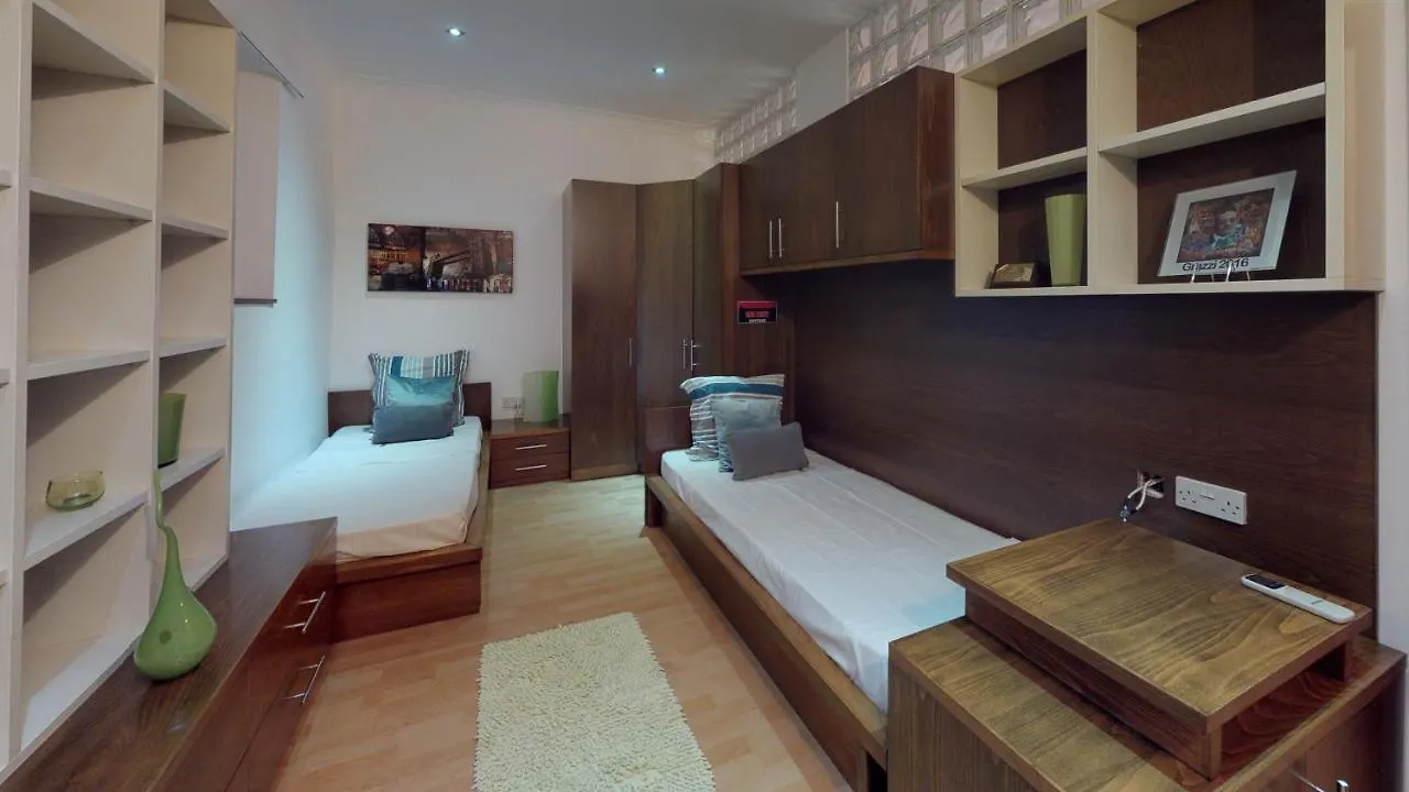 Central 2 Bedroom Apartment In Valletta